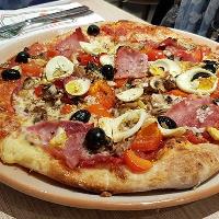 Pizza Capricciosa  | Wikimedia Commons