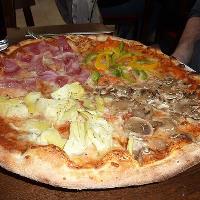 Pizza Quattro Stagioni  | Wikimedia Commons