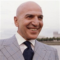 Telly Savalas  | Wikimedia Commons