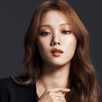 Lee Sung-kyung