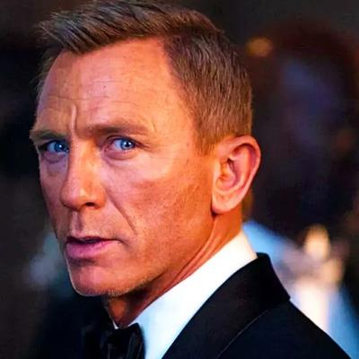 Daniel Craig